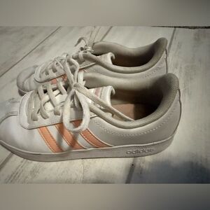 Adidas Girl's VL Court 2.0 Sneaker 4M peach stripes pink